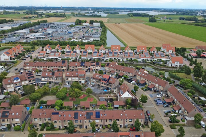 Photo 29 of Troubadour 6