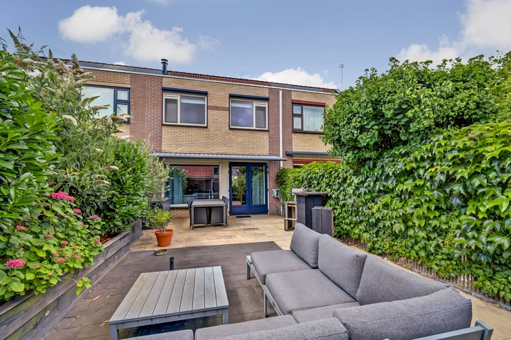 Photo 27 of Troubadour 6