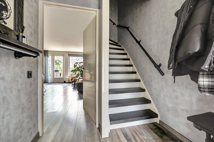 Photo 13 of Troubadour 6