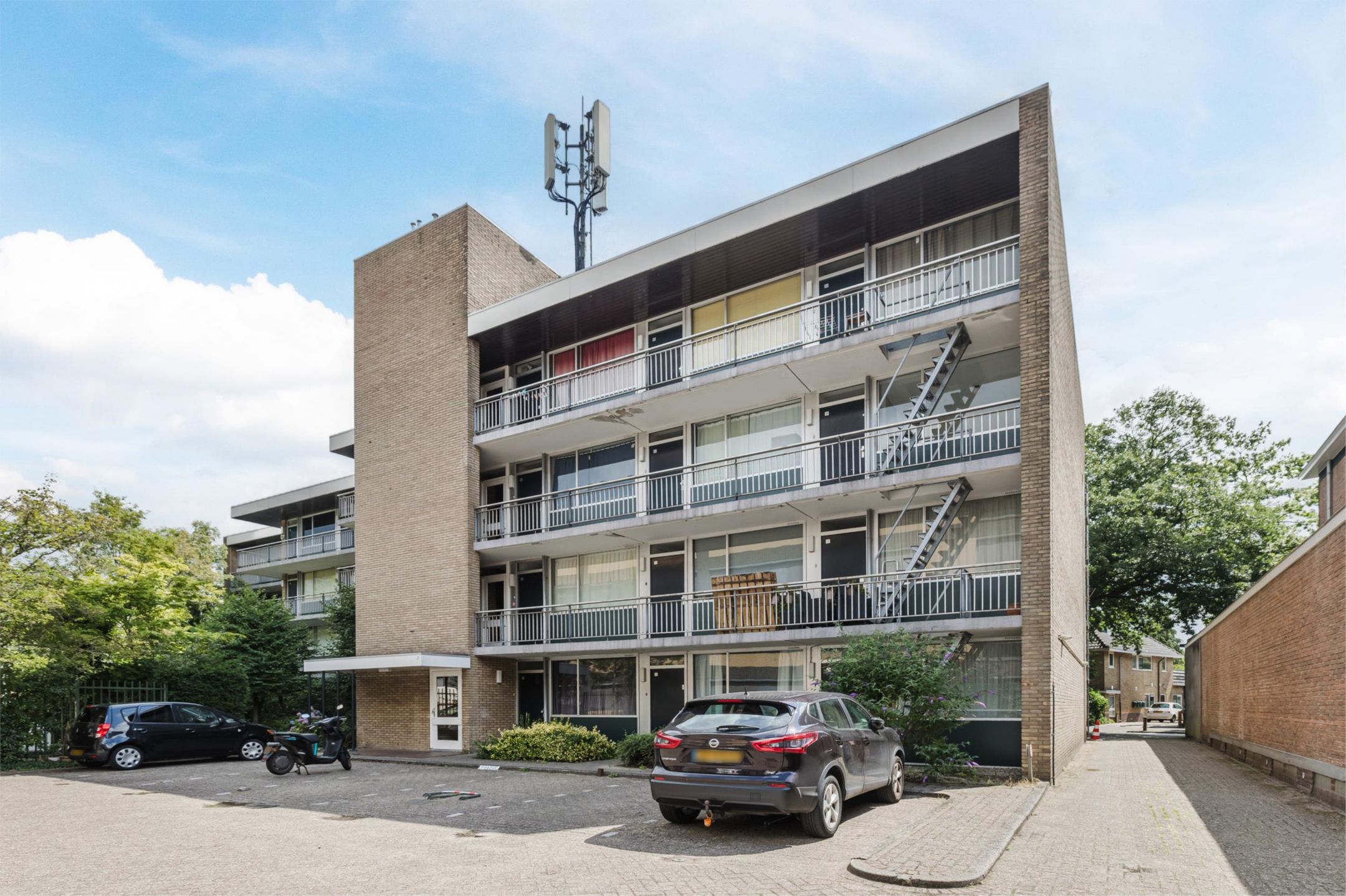 Foto 6 van Eemnesserweg 7-A20