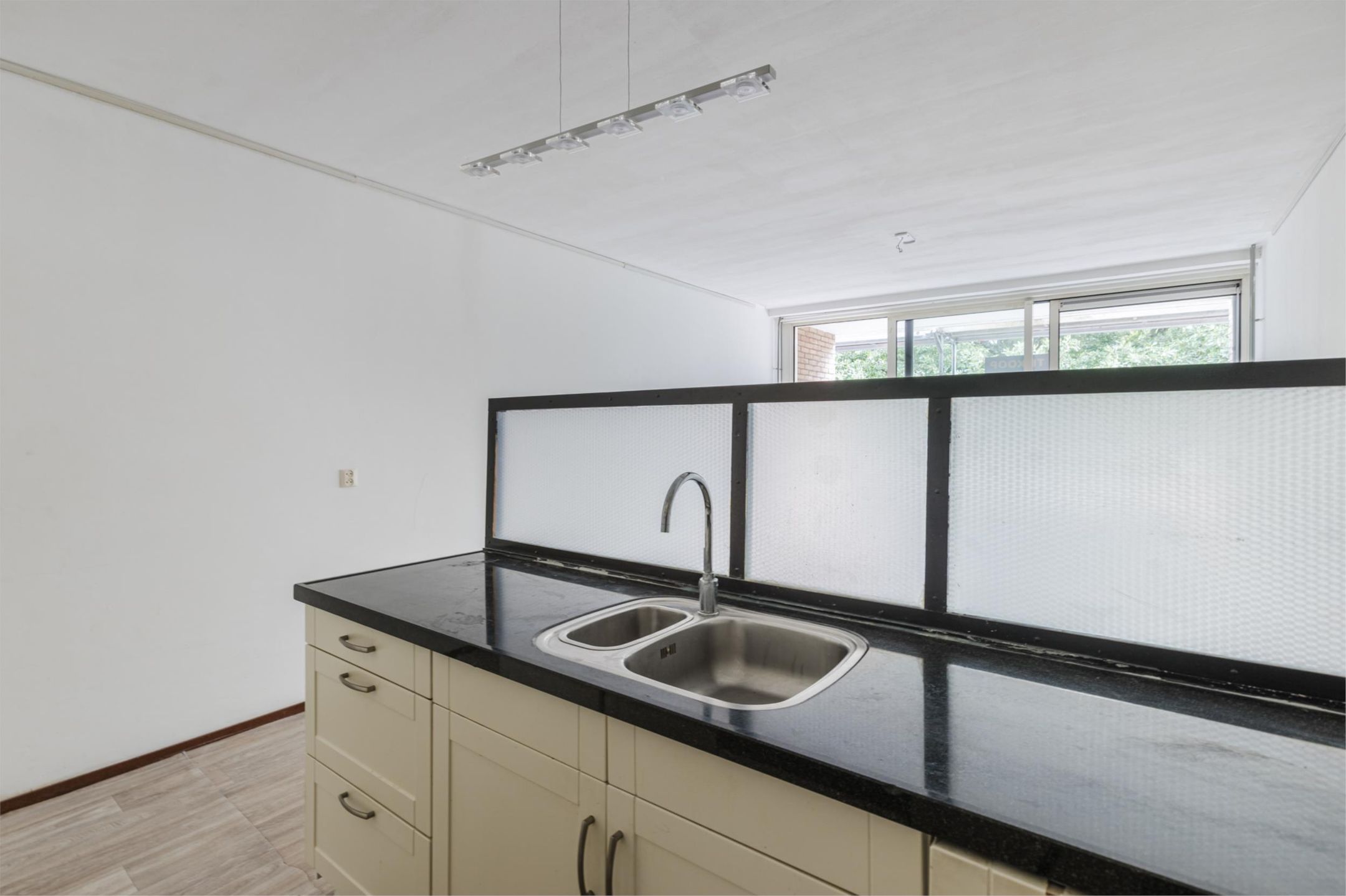 Foto 18 van Eemnesserweg 7-A20