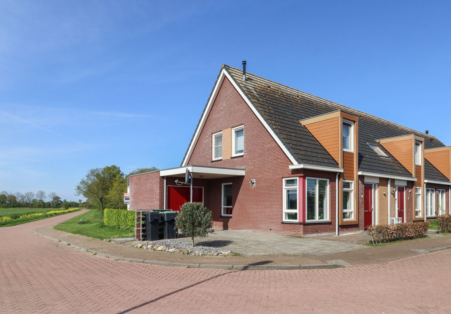 Foto 1 van Legebuorren 1