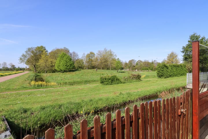 Photo 53 of Legebuorren 1