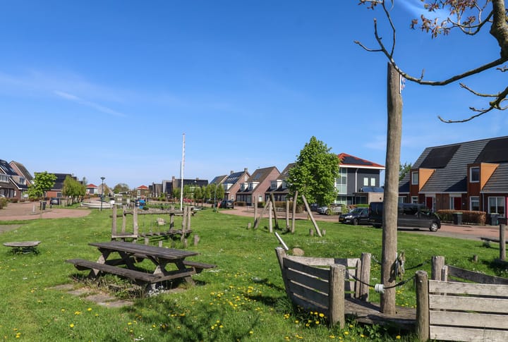 Photo 58 of Legebuorren 1