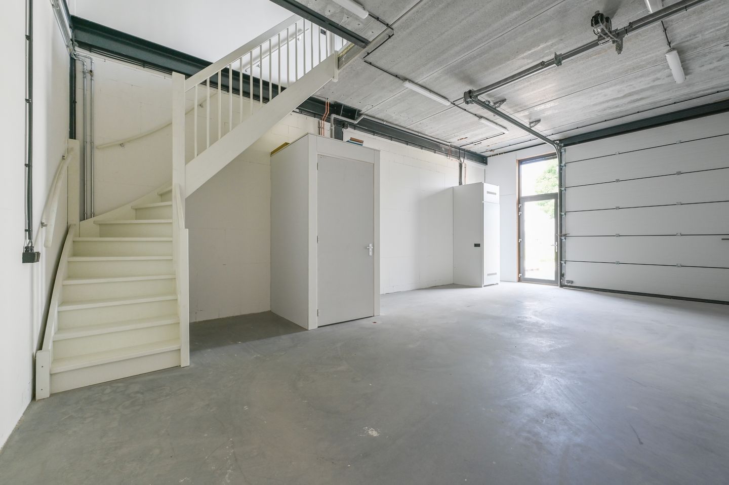 View photo 4 of Transistorstraat 57-F