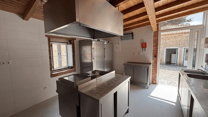 Photo 3 of Estrada Nacional 8-4, nº53 Columbeira, 2540-590, Roliça