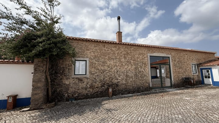 Photo 2 of Estrada Nacional 8-4, nº53 Columbeira, 2540-590, Roliça