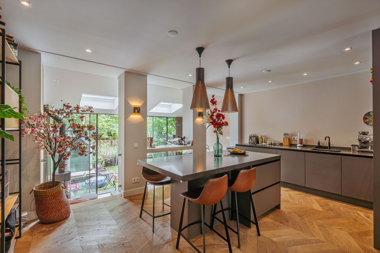 Foto 1 van Warmondstraat 85-H