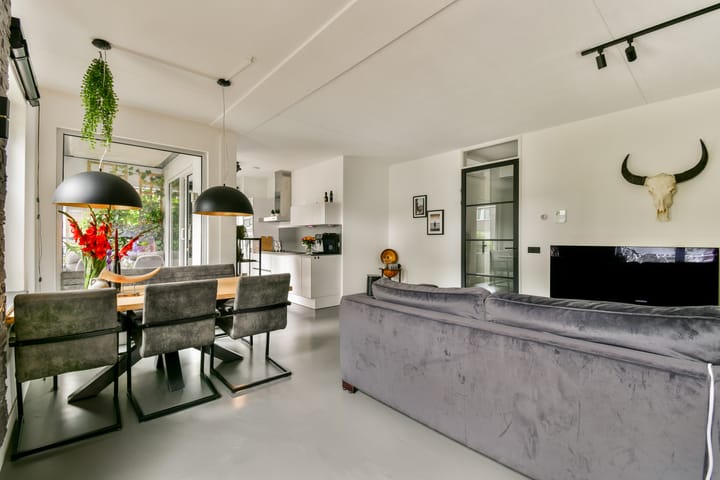 Foto 4 van Barkasstraat 9