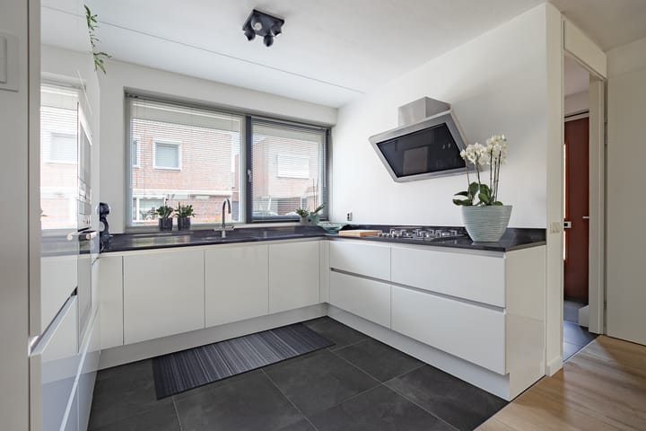 Foto 7 van Largostraat 16