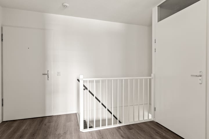 Foto 14 van Regenboog 25