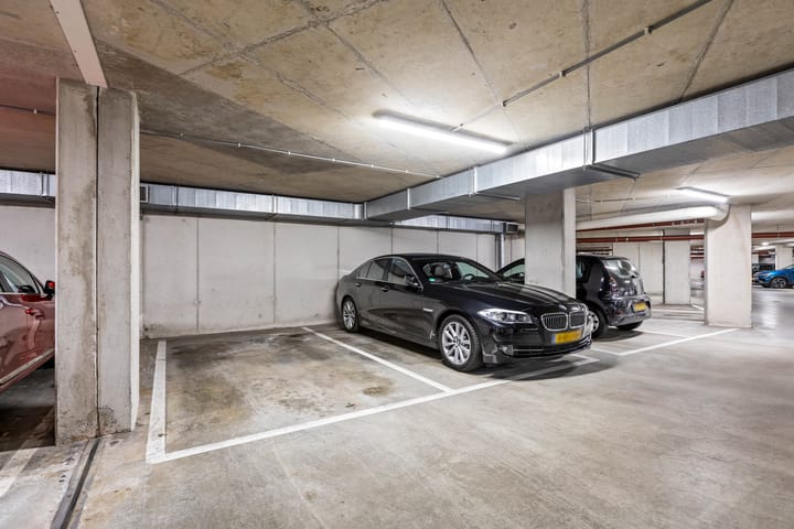 Foto 37 van Regenboog 25