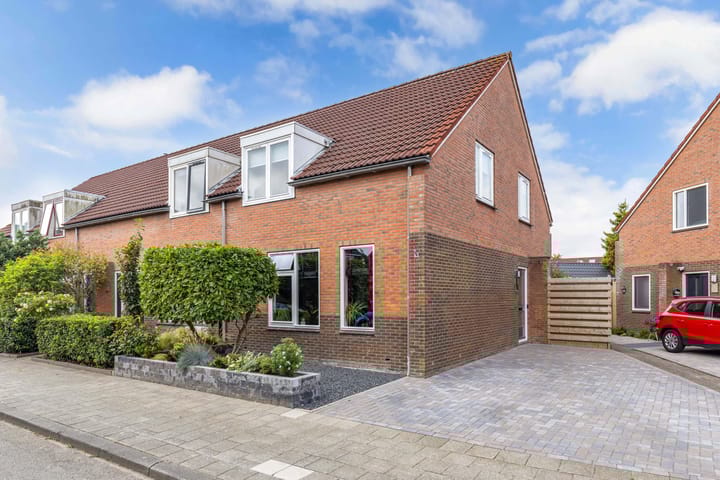 Foto 1 van Hooizolder 270