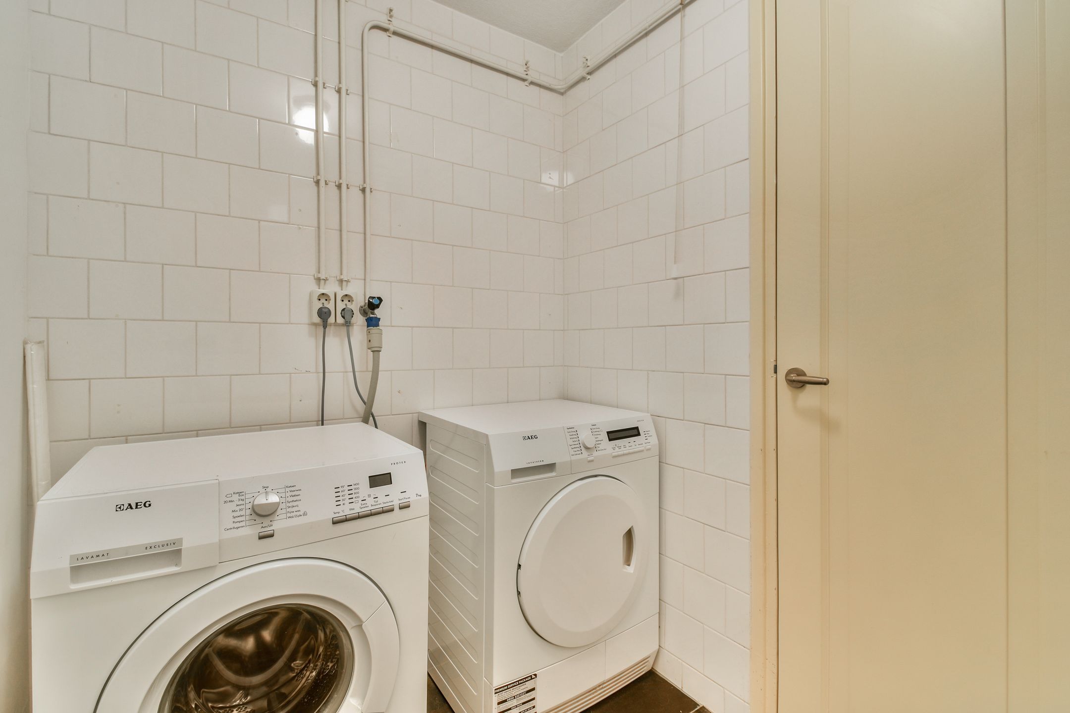 Photo 18 of Van Nijenrodeweg 743