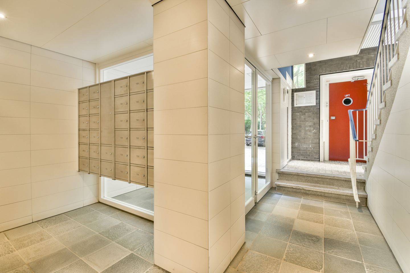 Photo 19 of Van Nijenrodeweg 743