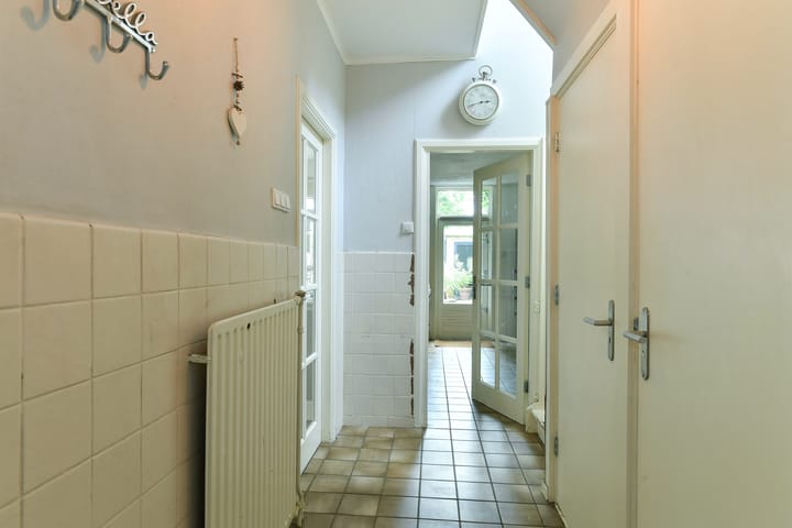 Foto 7 van Van Goghstraat 4