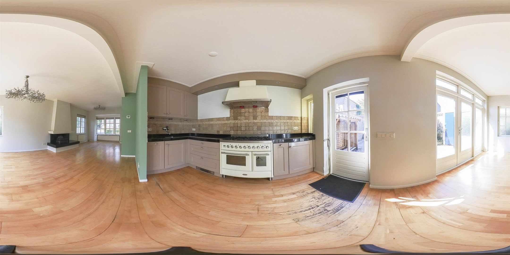 Photo 42 of Kwaadeindstraat 146