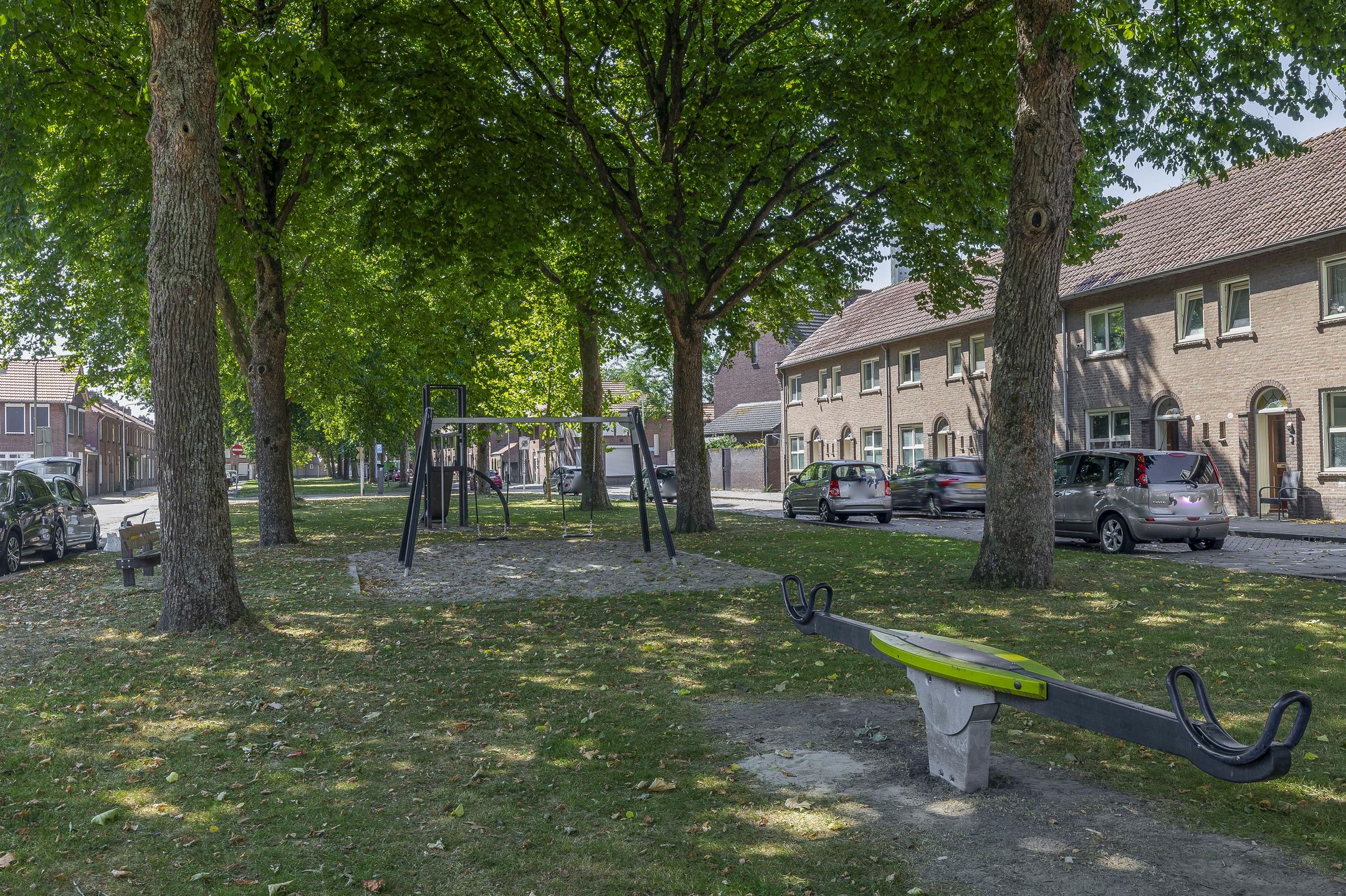 Photo 39 of Kwaadeindstraat 146