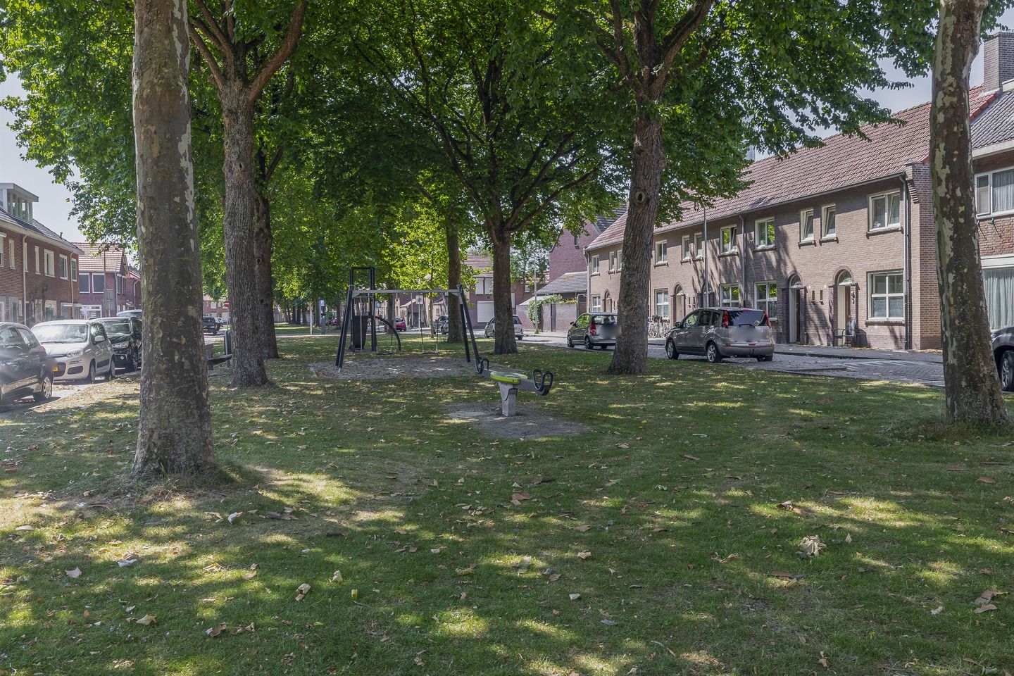 Photo 40 of Kwaadeindstraat 146