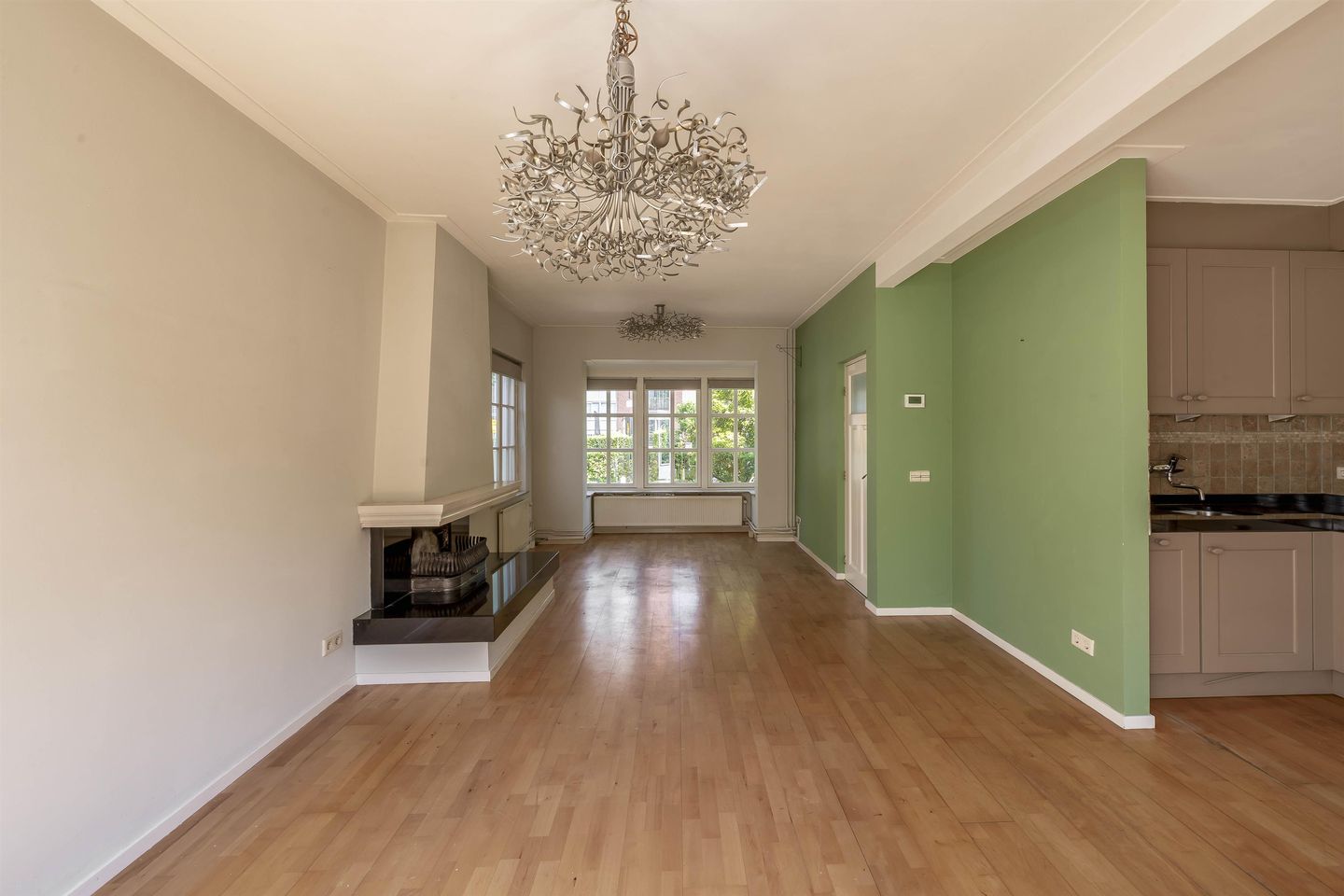 Photo 10 of Kwaadeindstraat 146