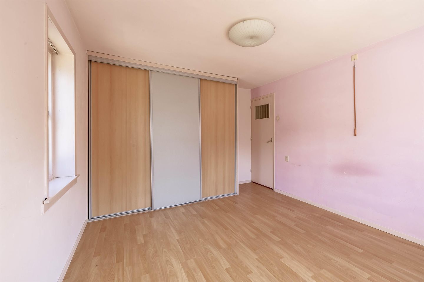 Photo 20 of Kwaadeindstraat 146