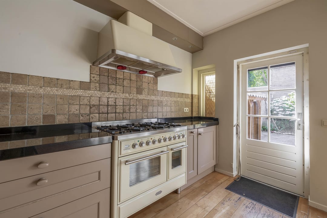 Photo 16 of Kwaadeindstraat 146