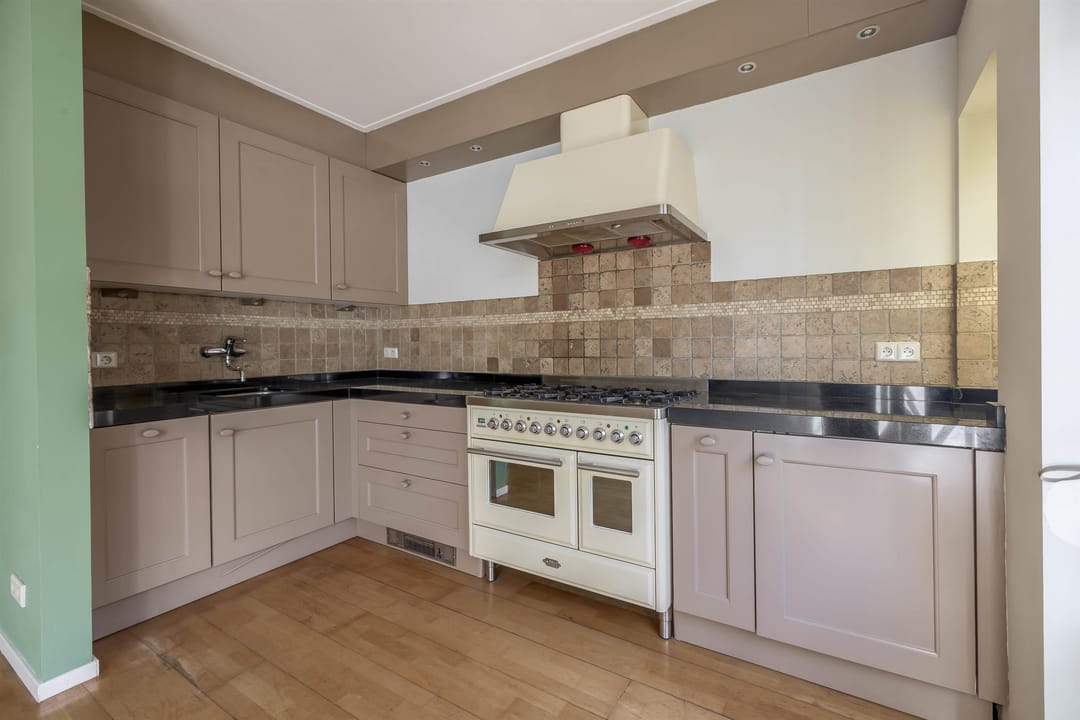 Photo 13 of Kwaadeindstraat 146