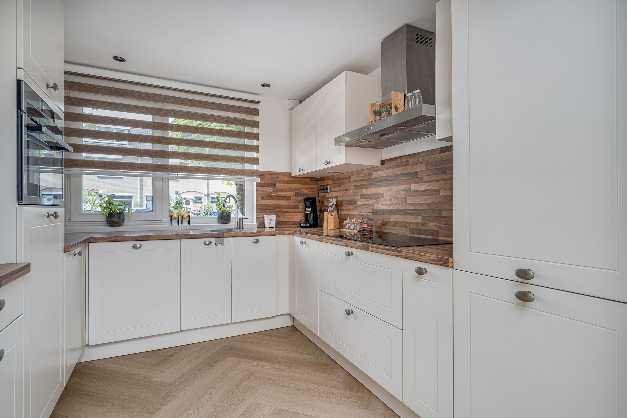 Foto 18 van Basrastraat 36