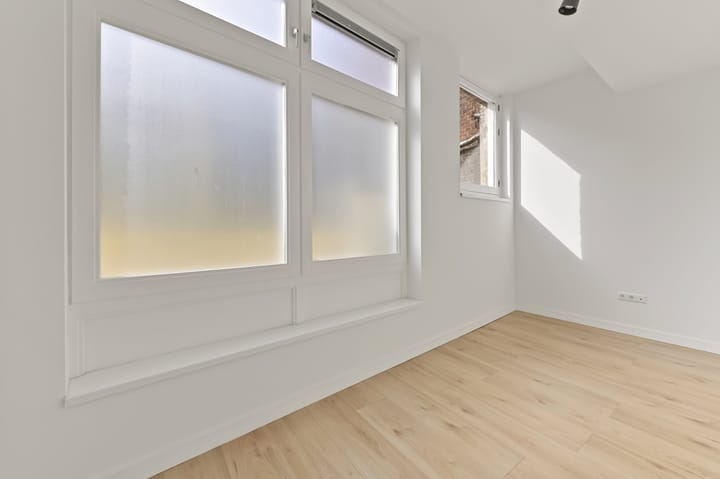 Foto 19 van Vlaardingerstraat 19-B