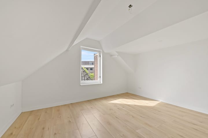 Foto 28 van Vlaardingerstraat 19-B