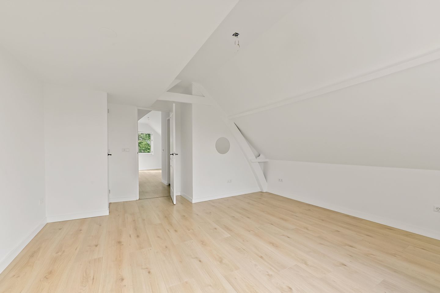 Foto 29 van Vlaardingerstraat 19-B