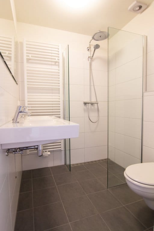 Foto 10 van Eemsstraat 63-H