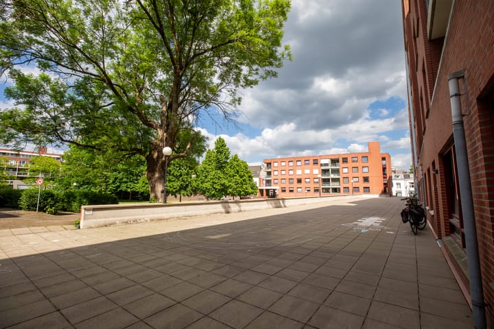 Foto 20 van Sphinxlunet 46-F