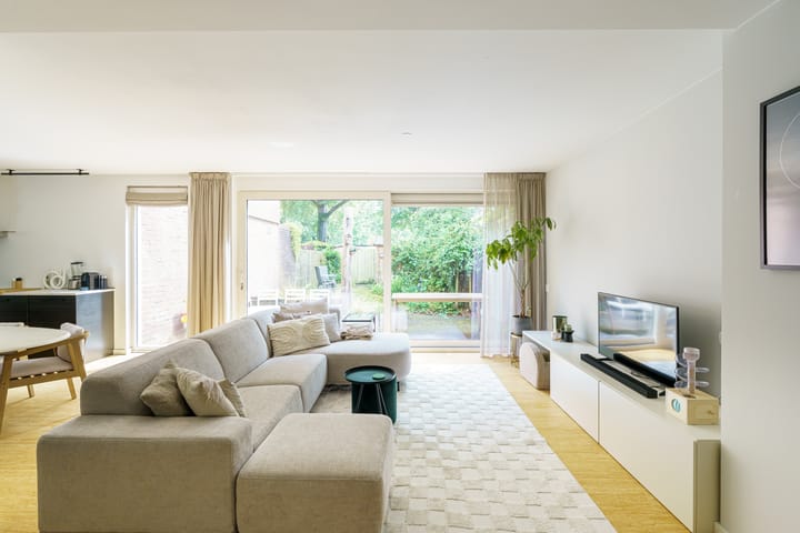 Foto 2 van Apollo 204