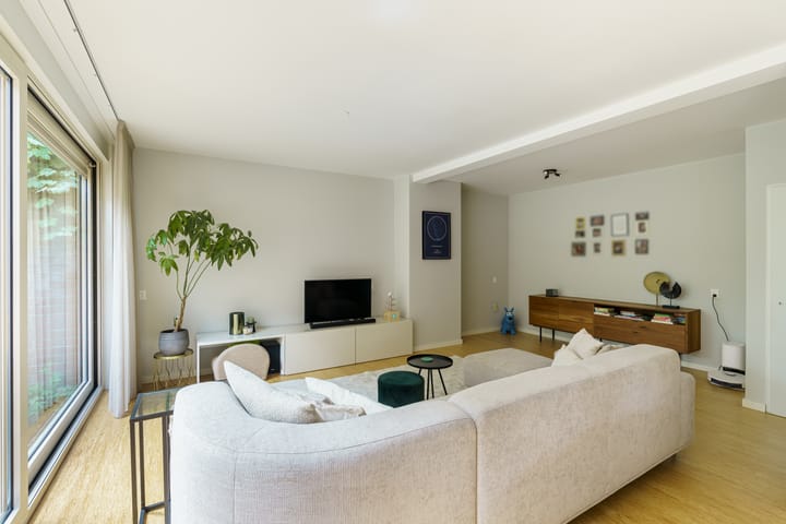 Foto 4 van Apollo 204