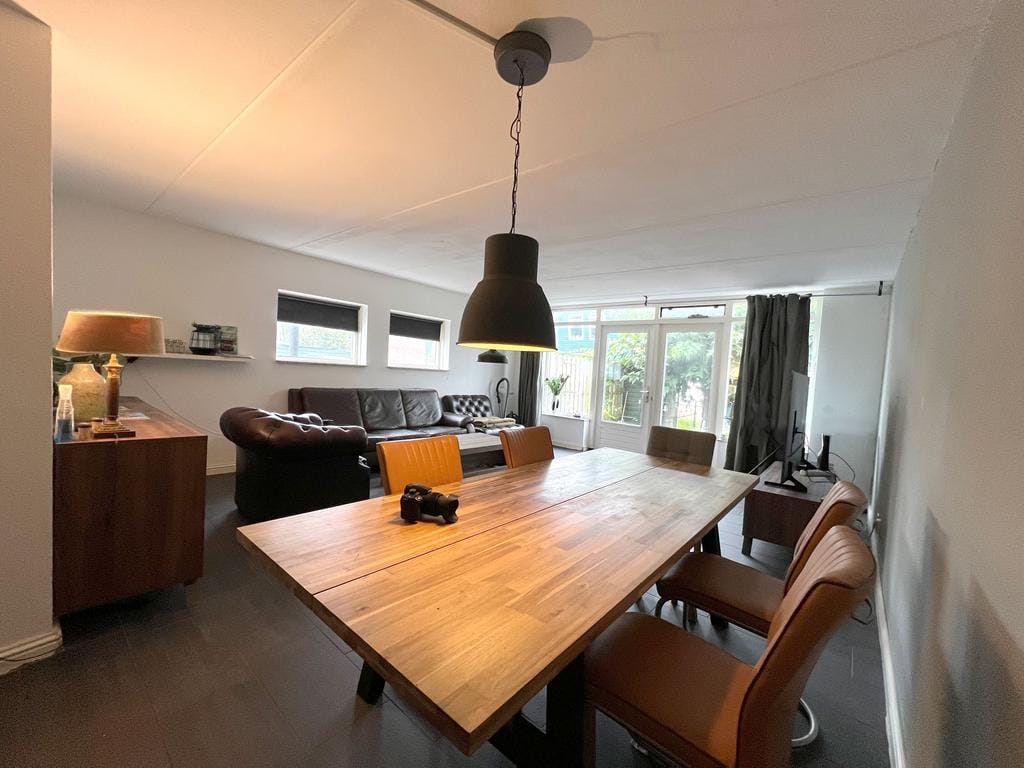 Foto 16 van Makelaar 25