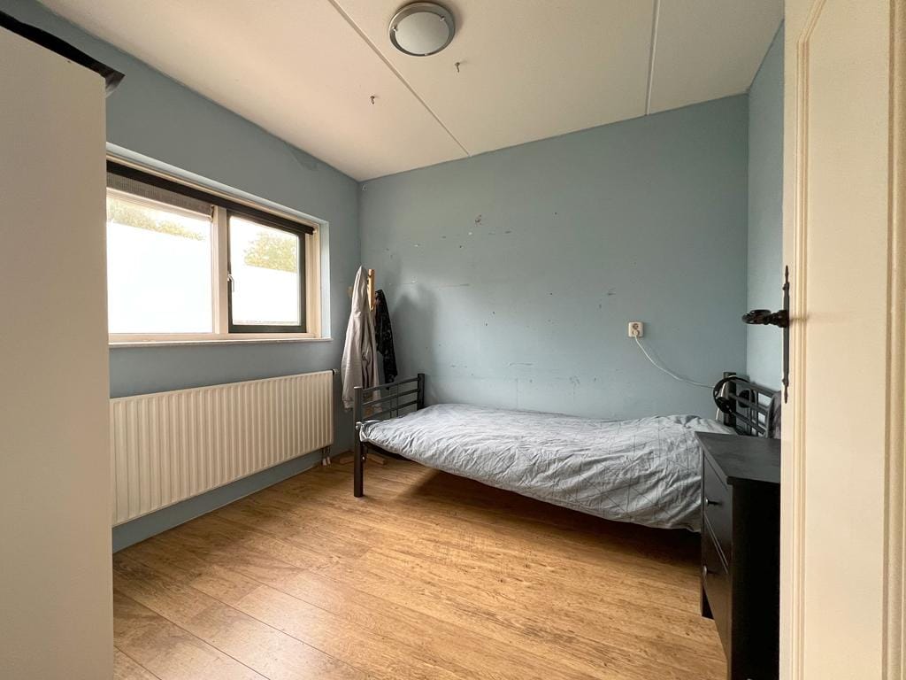 Foto 32 van Makelaar 25