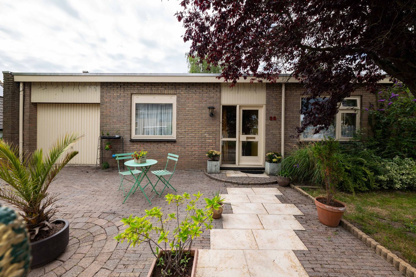 Foto 1 van P A de Genestetlaan 36