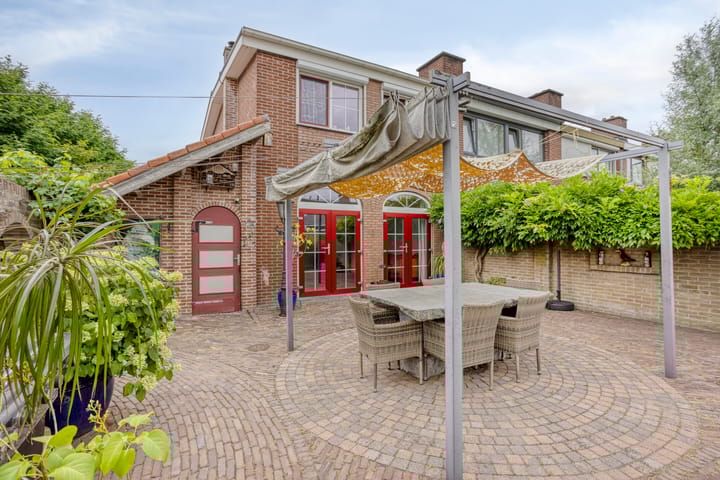 Foto 19 van van Milstraat 13