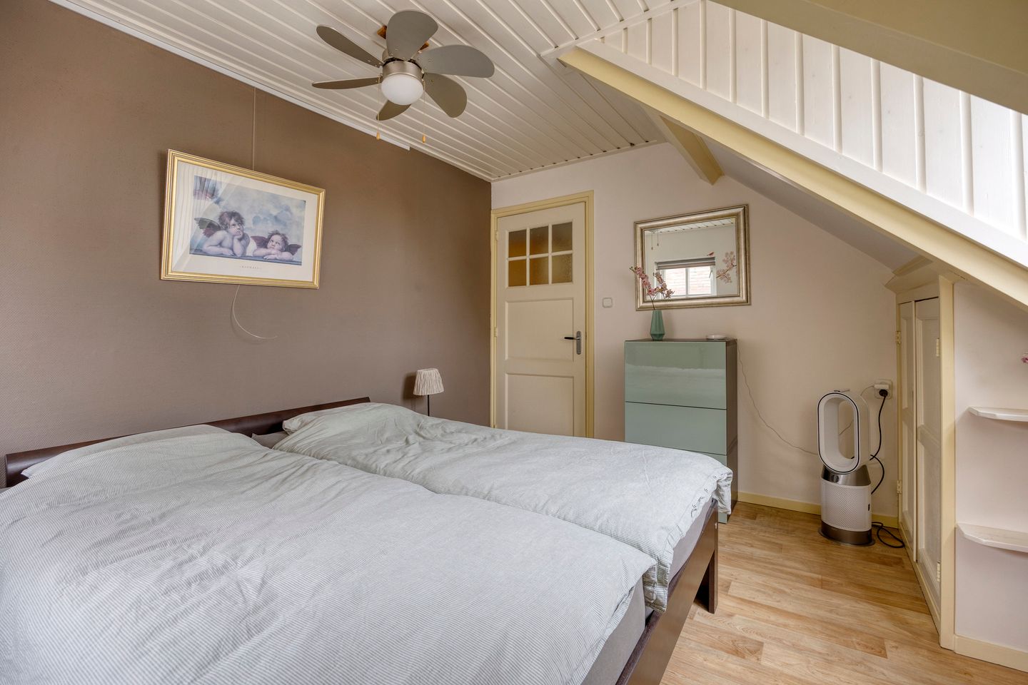 Foto 29 van Esdoornlaan 6