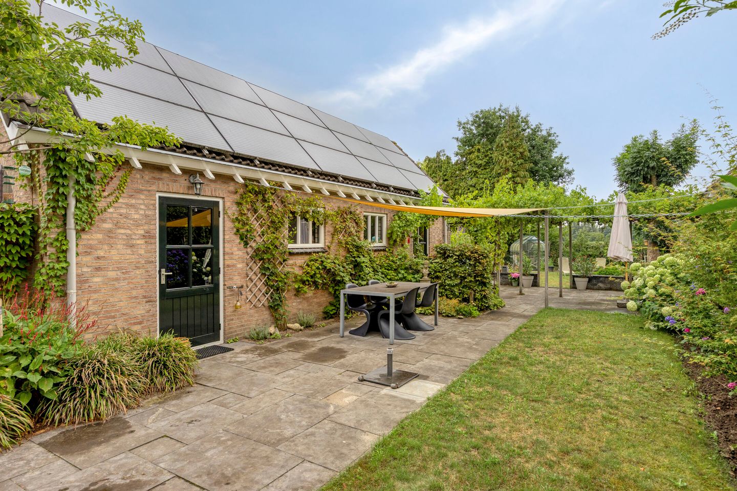 Foto 40 van Esdoornlaan 6