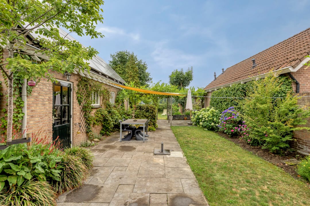 Foto 41 van Esdoornlaan 6