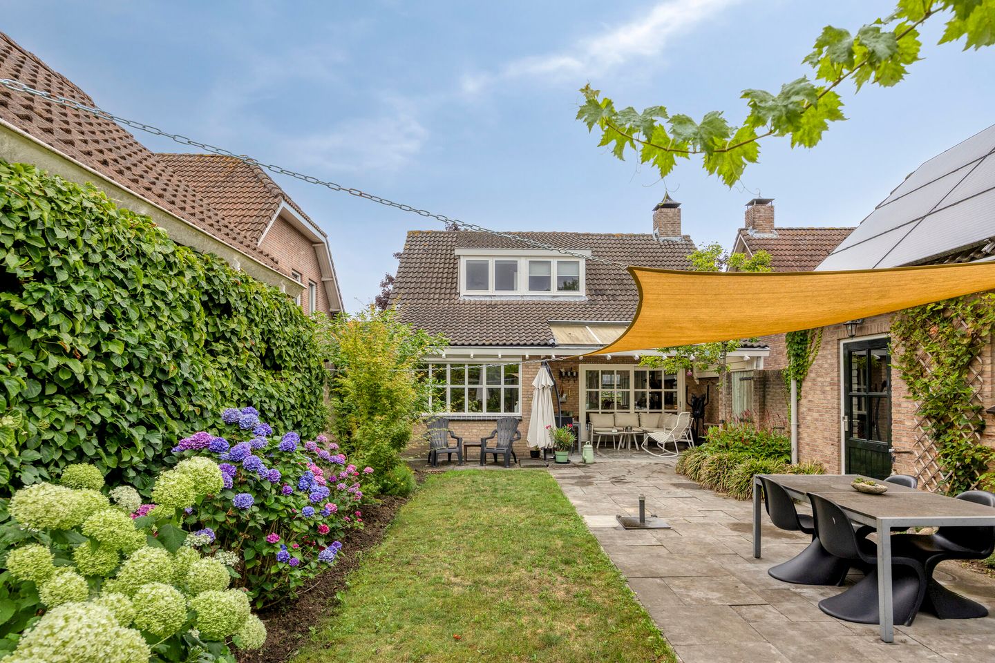 Foto 49 van Esdoornlaan 6