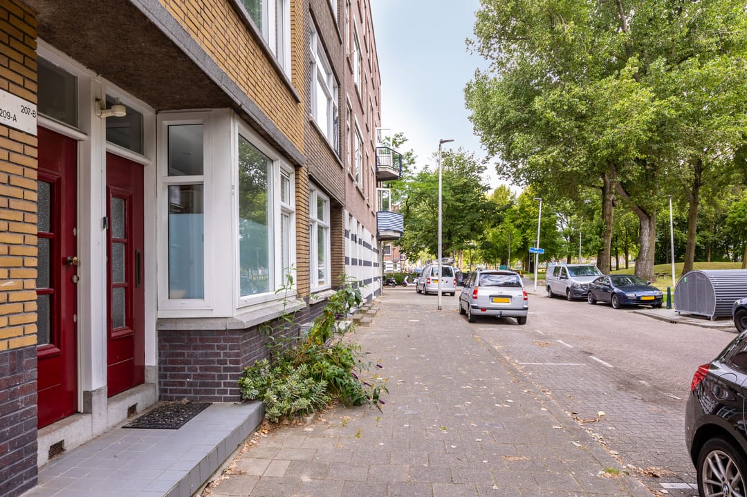 Foto 32 van West-Varkenoordseweg 207-A