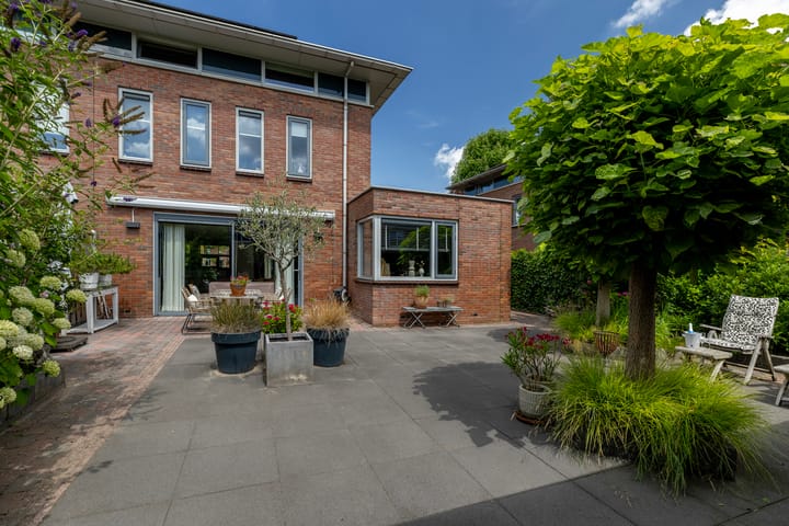 Foto 32 van Meerwedesingel 15