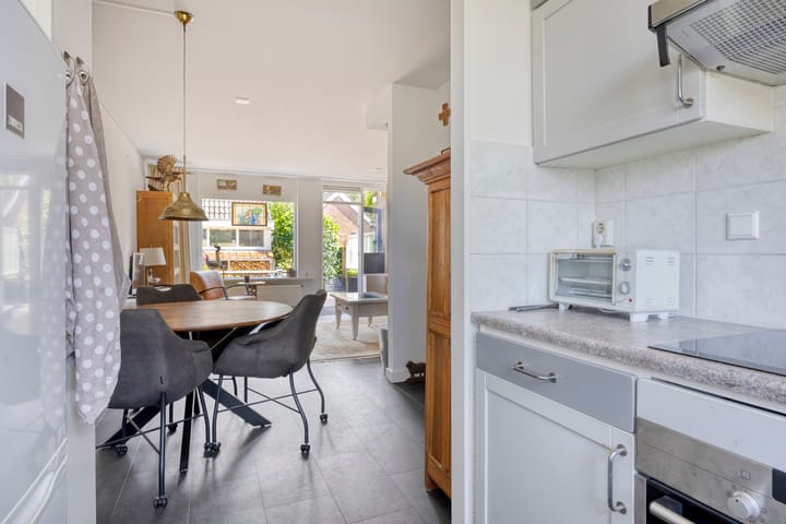 Foto 9 van Weeresteinstraat 46