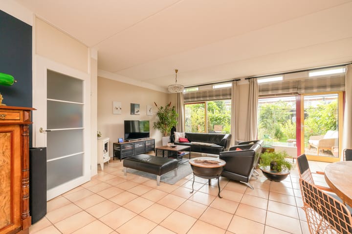 Foto 15 van Vrouwenmantel 81