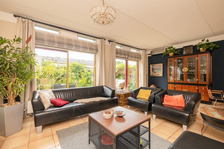 Foto 17 van Vrouwenmantel 81