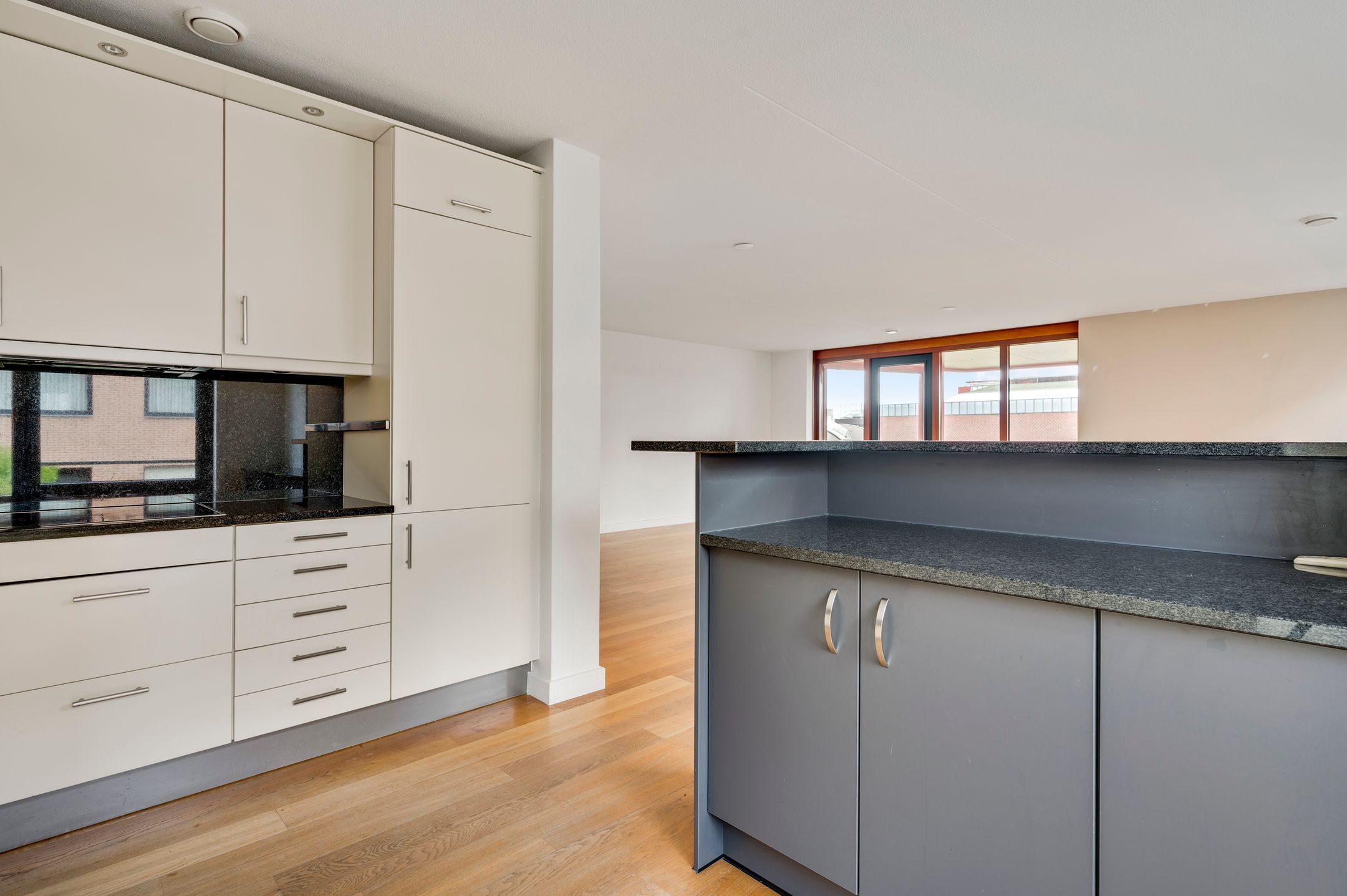 Foto 3 van Bellefroidlunet 55-E