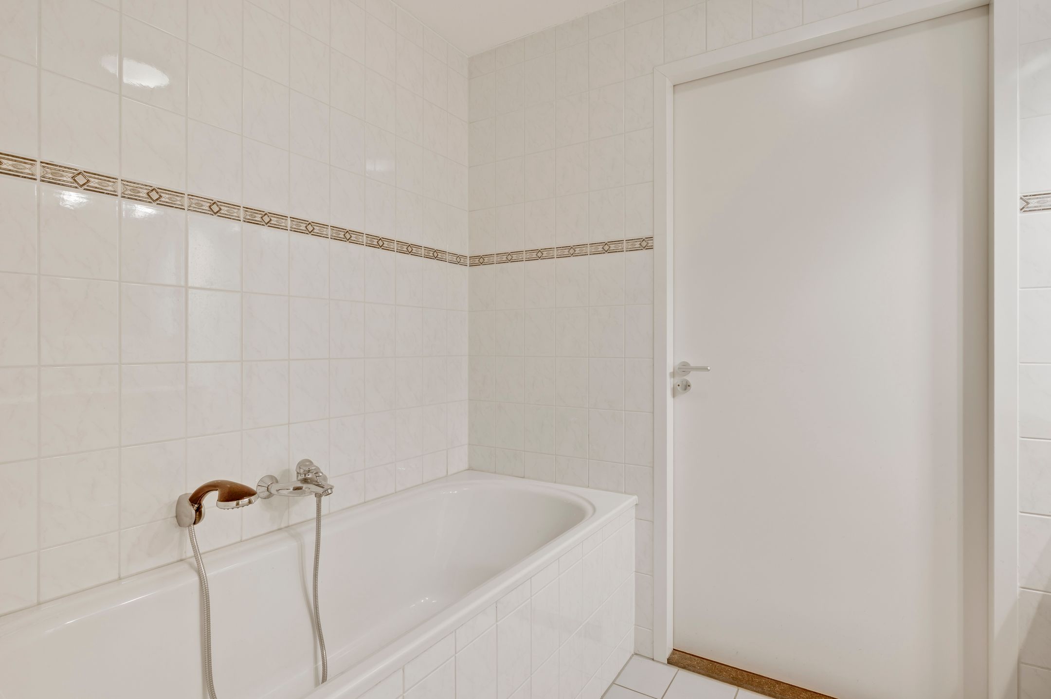 Foto 18 van Bellefroidlunet 55-E